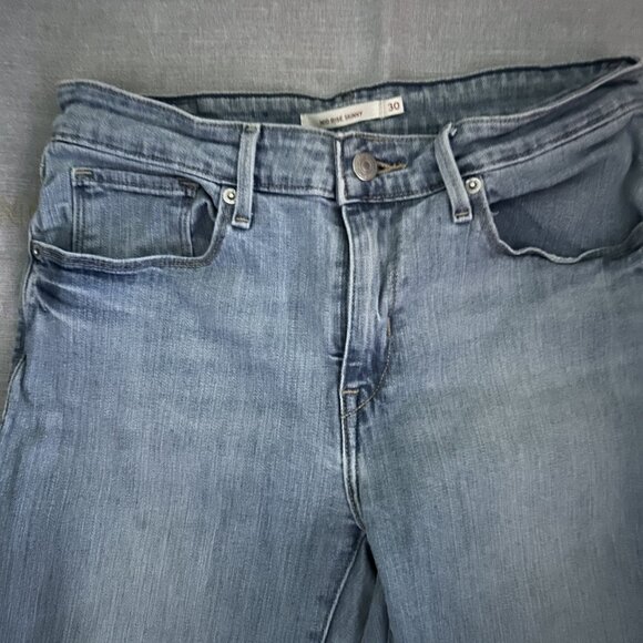 Levi's Strauss Mid Rise Skinny Jeans Women's 30 - Picture 2 of 7